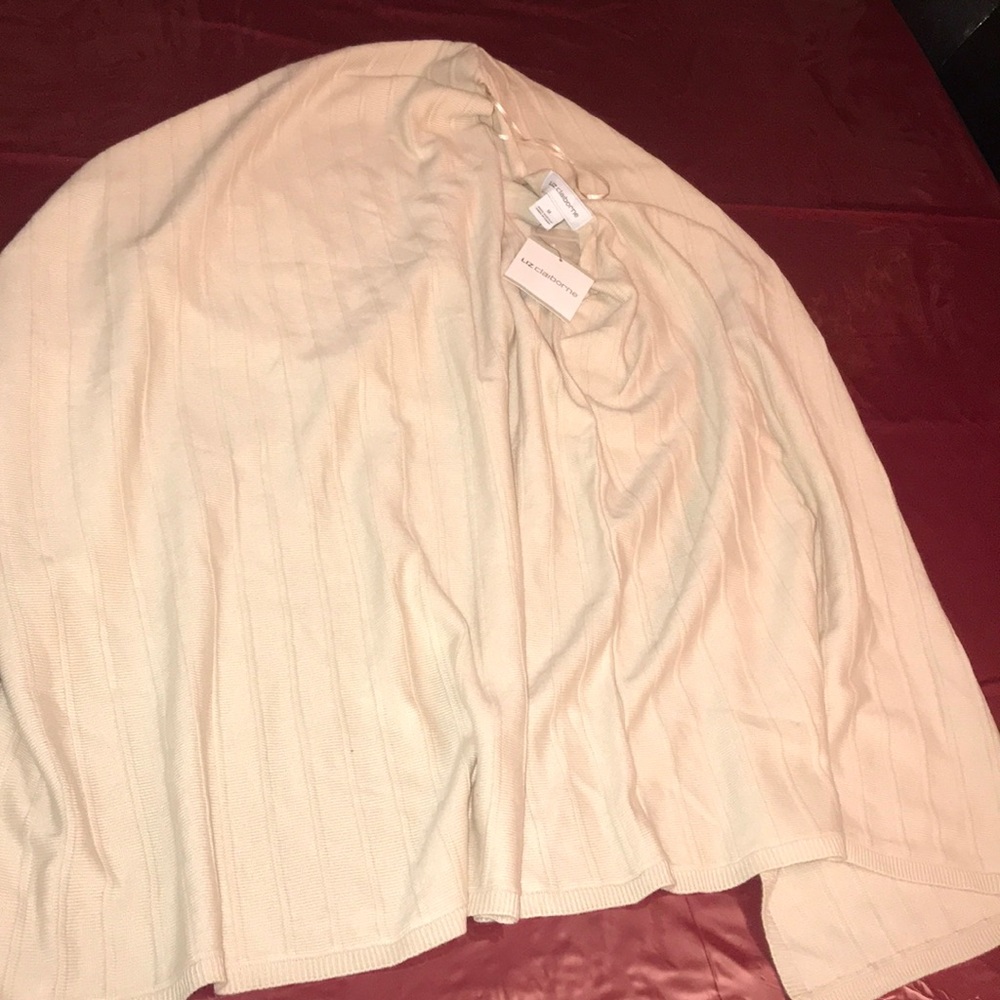 Sweater - Picture 3 of 4